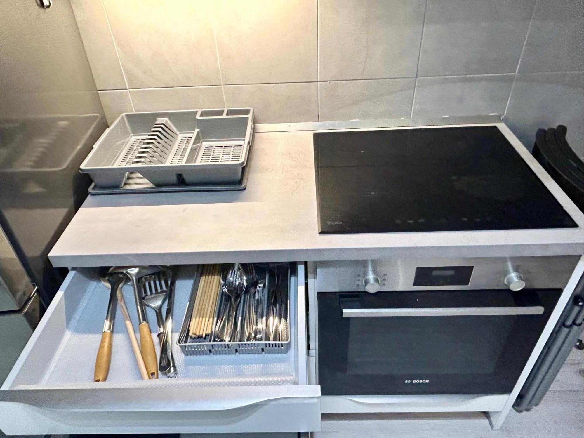 Modern Spacious Apartment In Center פראג מראה חיצוני תמונה