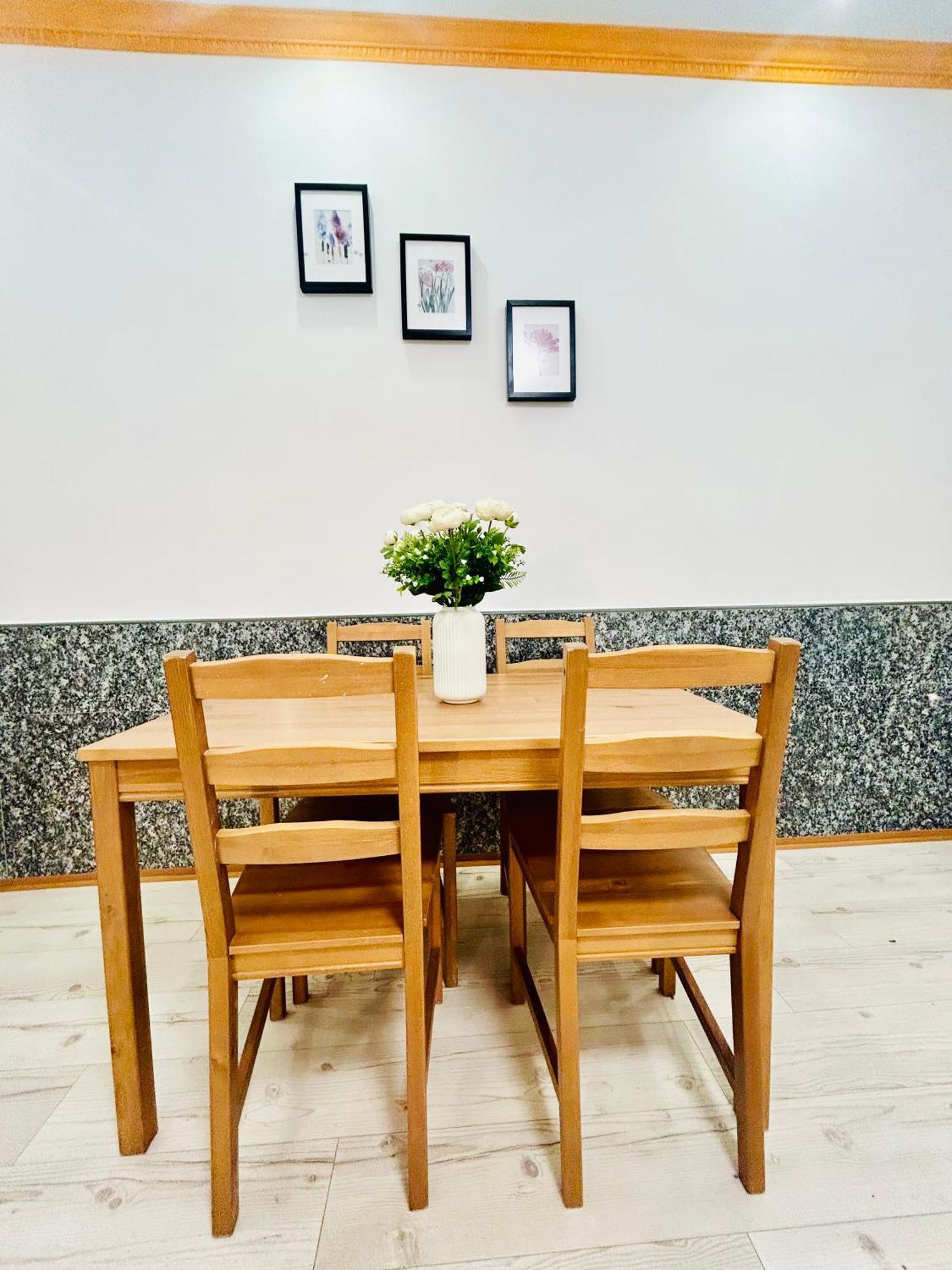 Modern Spacious Apartment In Center פראג מראה חיצוני תמונה